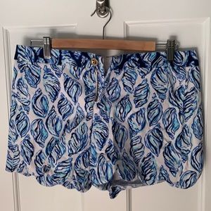 Lilly Pulitzer scalloped blue shell print shorts